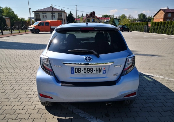 Toyota Yaris cena 37900 przebieg: 125000, rok produkcji 2013 z Stargard małe 154